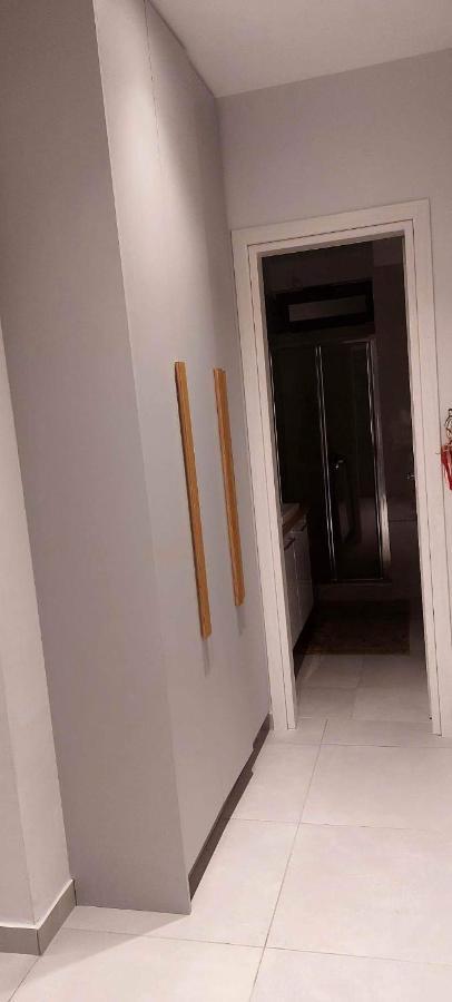 A&A Apartment Пирея Екстериор снимка