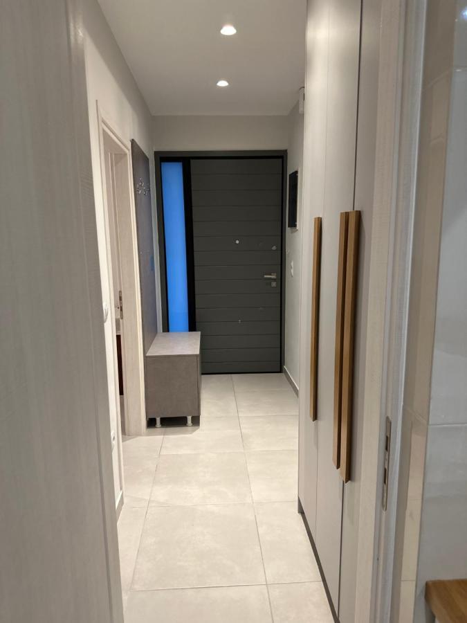 A&A Apartment Пирея Екстериор снимка