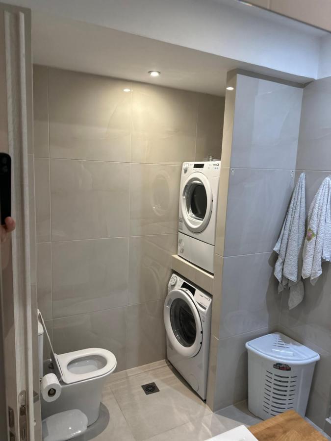 A&A Apartment Пирея Екстериор снимка